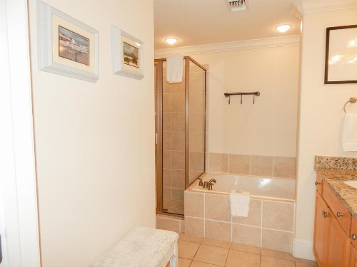 511 Holiday Isle image 15